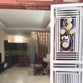 Bán nhà nhỏ xinh tại trung tâm quận Hà Đông, 36m2, giá 4.5 tỷ.